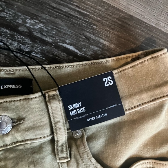Express size 2S skinny cargo pants. Skinny midrise hyper stretch. petite size - Picture 3 of 4